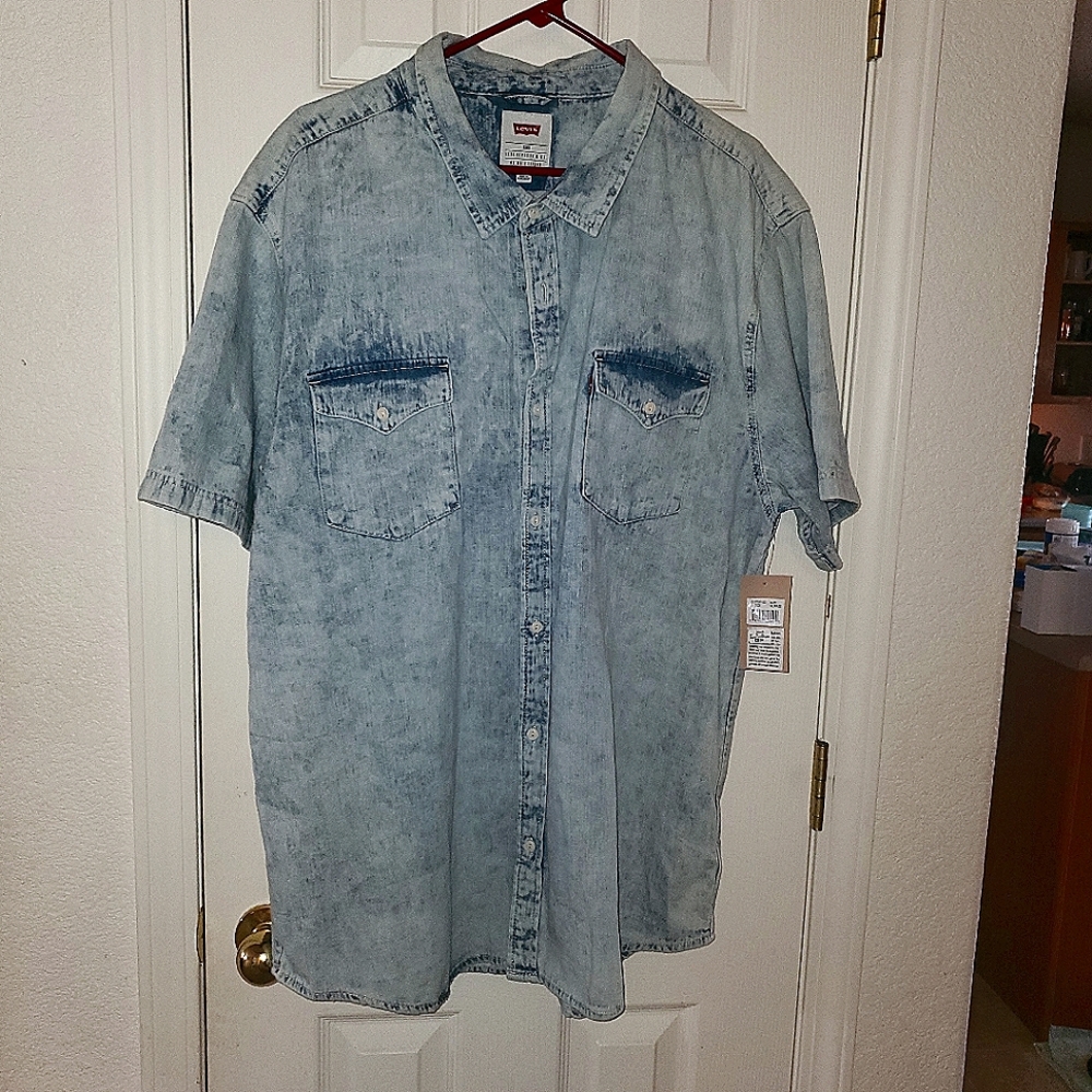 Levis